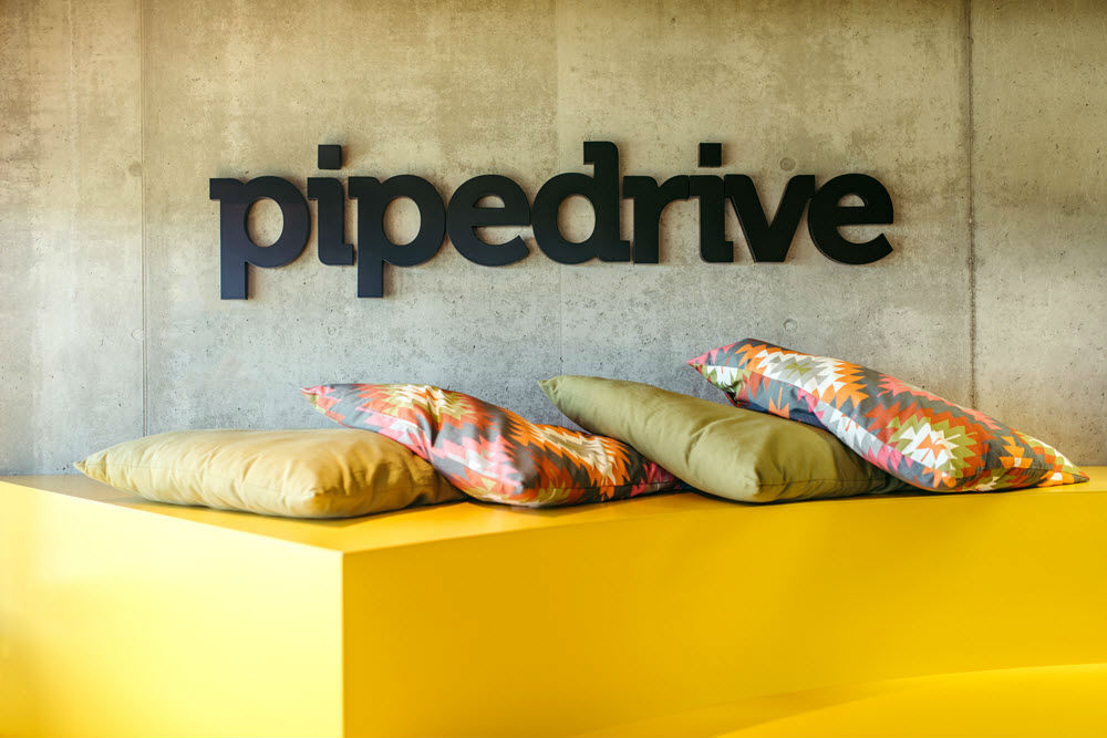 pipedrive-wall-logo